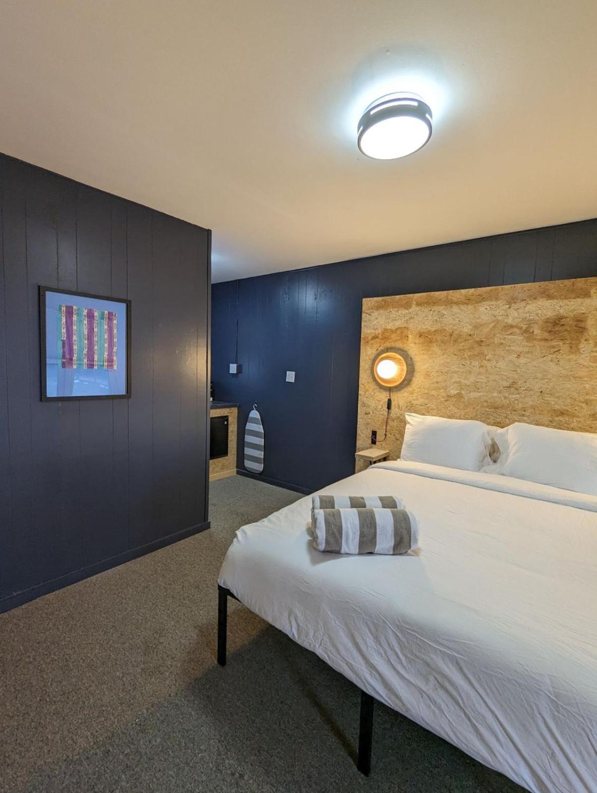 The Brooks Motel Hillsdale Εξωτερικό φωτογραφία
