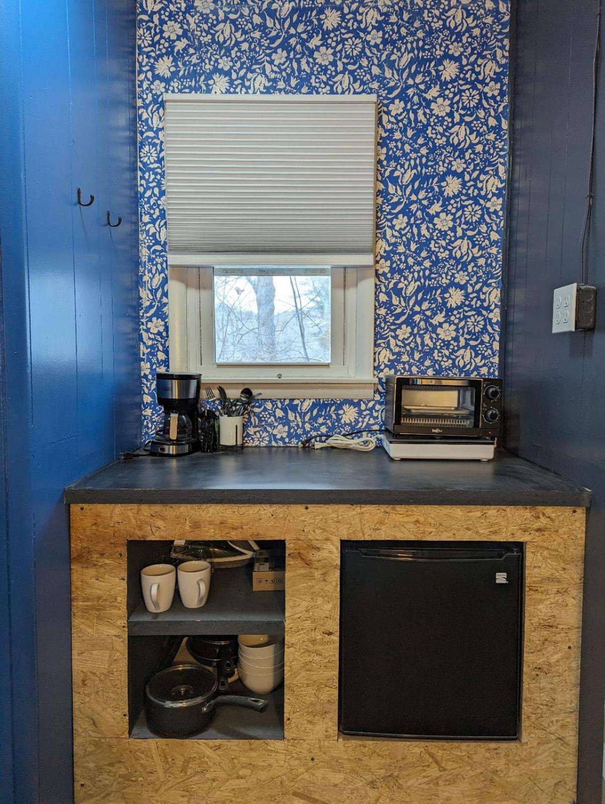 The Brooks Motel Hillsdale Εξωτερικό φωτογραφία
