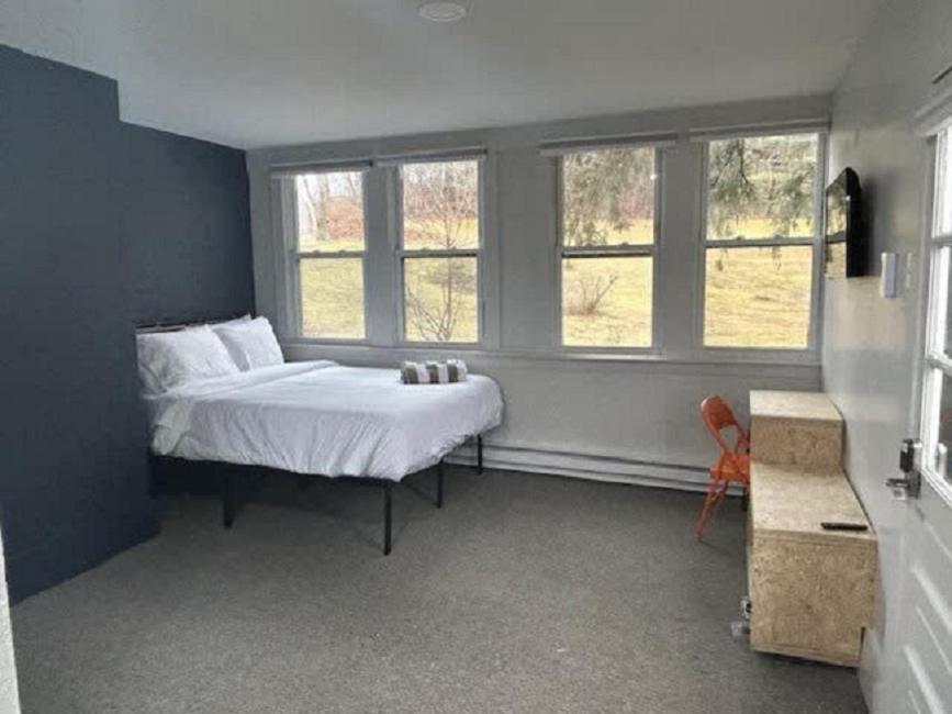 The Brooks Motel Hillsdale Εξωτερικό φωτογραφία